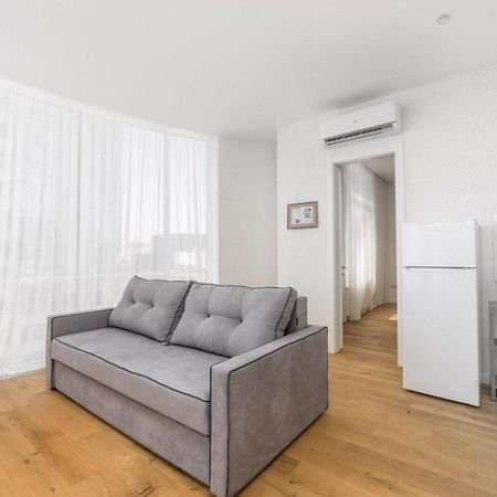 Gagarin Plaza Design Apartment Odessa Extérieur photo