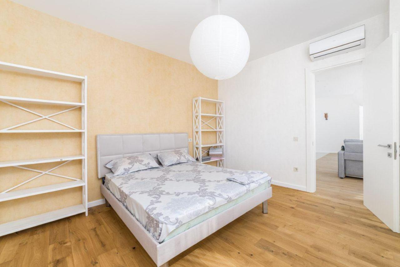 Gagarin Plaza Design Apartment Odessa Extérieur photo